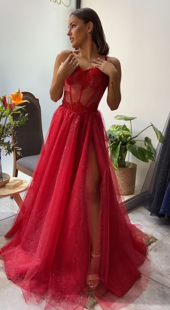 Vestidos de fiesta largos de encaje rojo con escote corazón brillante, vestidos formales de encaje rojo con abertura alta, vestidos de noche de encaje rojo Y1673