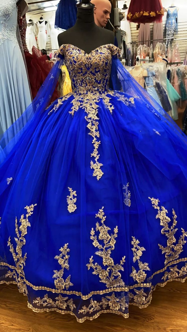 Vestido de fiesta de tul azul rey con encaje dorado para quinceañeras Y530