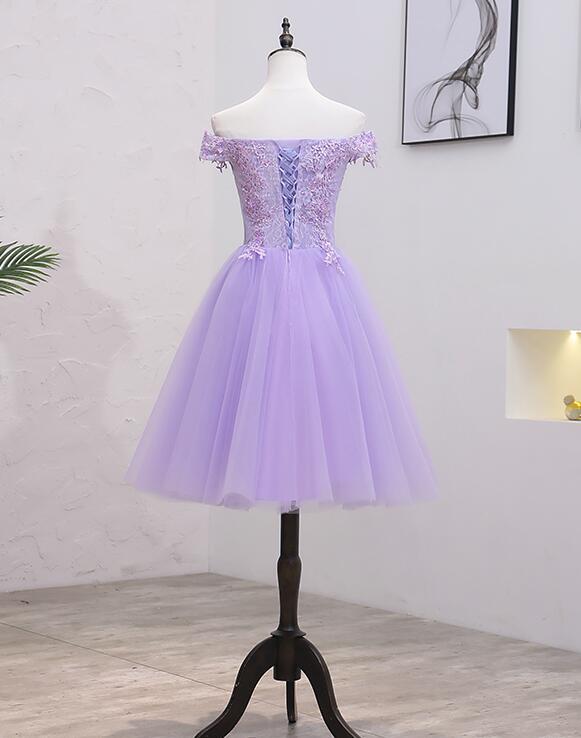 Hellviolettes schulterfreies Homecoming-Kleid aus Spitze und Tüll S11189