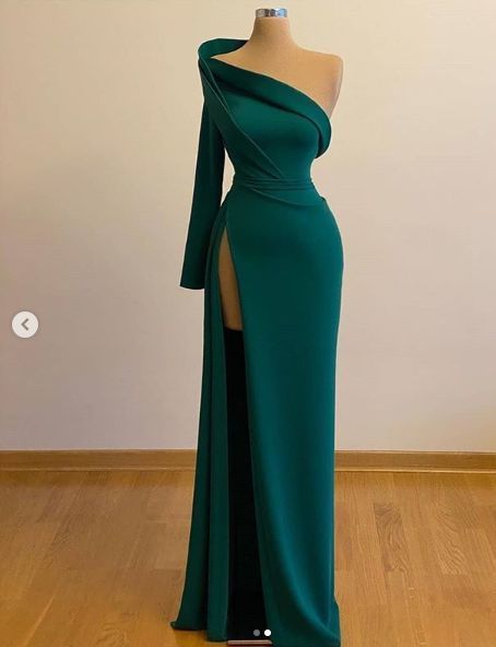 Abendkleid mit einer Schulter und langen Ärmeln und Schlitz für formelle Anlässe, Festzugskleid S25031