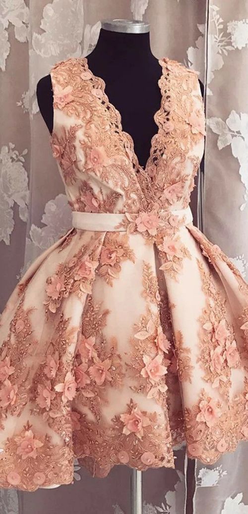 Tulle A-line V-neck Homecoming Dress Sleeveless Short Homecoming Dress S23683