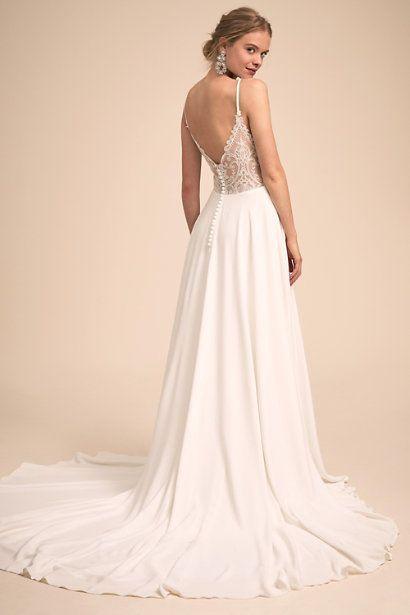 Schlichtes Chiffon-Brautkleid in A-Linie mit V-Ausschnitt und Spaghettiträgern und Spitzenrücken, Brautkleid 2025