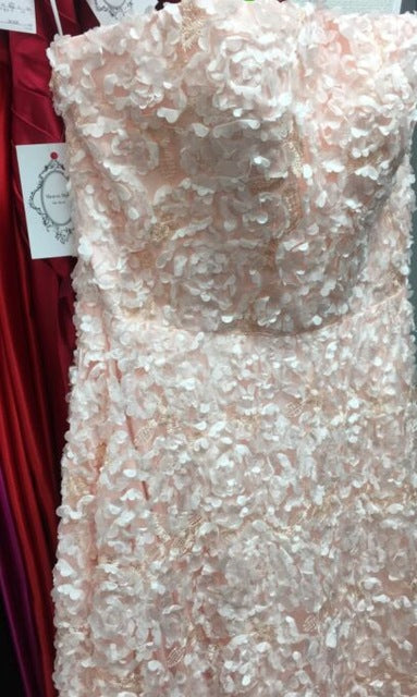 Im Angebot, keine Rückgabe, keine Rückerstattung. Elegantes Abendkleid aus Tüll mit ärmellosen kleinen Blumen, Abendkleid HA2064