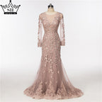 Elegante vestido de noche largo de tul con corte sirena y perlas de cristal LA6087
