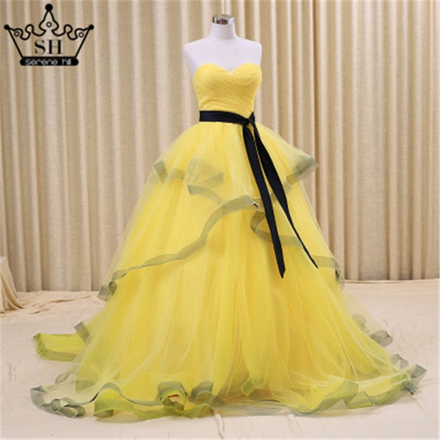 Vestido de novia de tul abullonado con volantes, vestido de baile con cuentas, amarillo Bungundy, cola de corte.