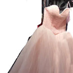 Vestido de novia estilo princesa con escote halter, de lujo, con cuentas y cristales color burdeos.