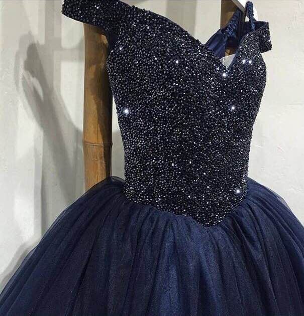 Luxus Perlen Burgund Kristall Puffy Ballkleid Brautkleider Kleid