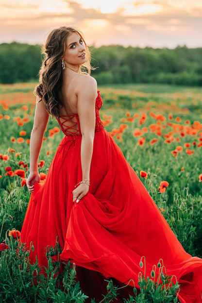 Schulterfreies A-Linien-Ballkleid aus Chiffon mit Applikationen und Schnürung 