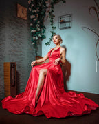 Vestido de fiesta rojo largo de satén con escote halter, corte A y abertura