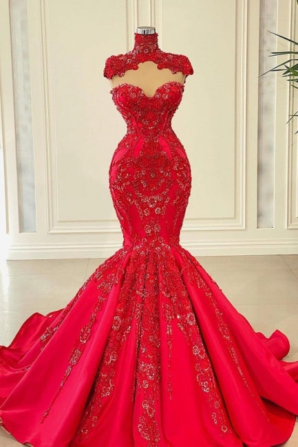 Rotes ärmelloses Meerjungfrau-Abendkleid aus Satin mit Herzausschnitt und bodenlanger Perlenstickerei