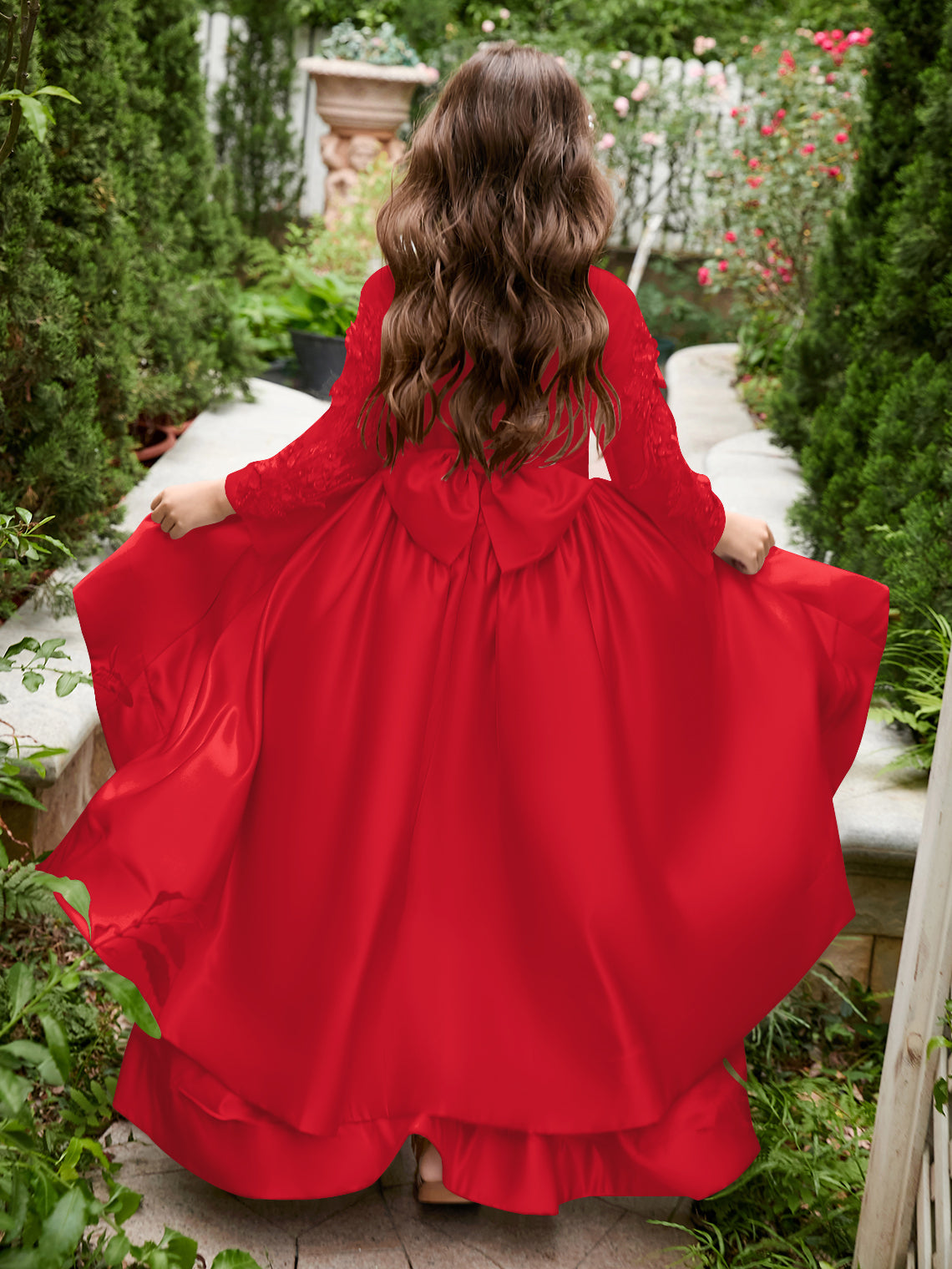 Asymmetrisches Blumenmädchenkleid aus Satin in A-Linie 