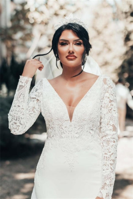 Vestidos de novia románticos de sirena con mangas largas y espalda descubierta