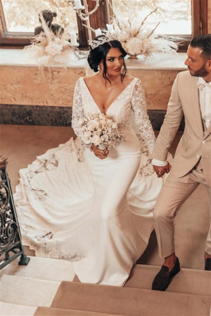 Vestidos de novia románticos de sirena con mangas largas y espalda descubierta