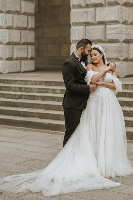 Romantic off-the-shoulder cap sleeves a-line tulle Wedding dress