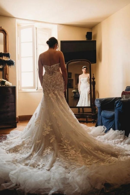 Romantic Sweetheart Strapless Tulle Mermaid Sleeveless Lace Wedding Dress