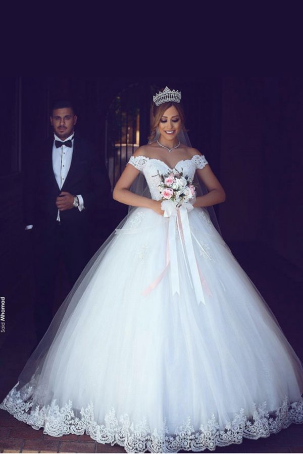 Vestidos de novia románticos blancos largos de corte A con hombros descubiertos y escote corazón con encaje