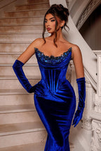 Vestidos de fiesta de sirena largos de terciopelo azul real con cuentas y sin mangas