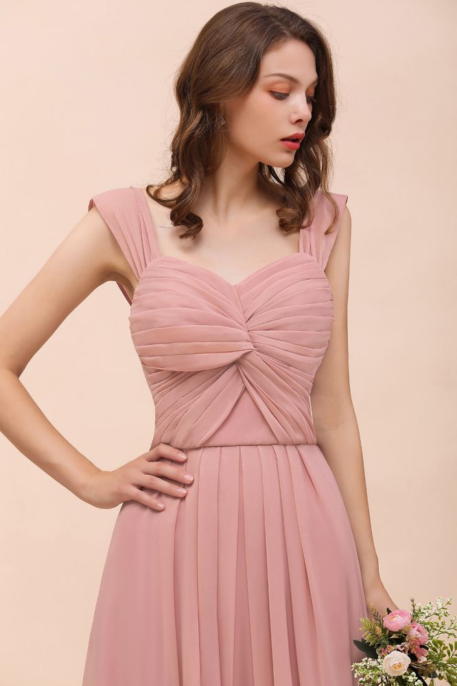 Vestido maxi rosa empolvado de dama de honor con tirantes y volantes en forma de A para niñas