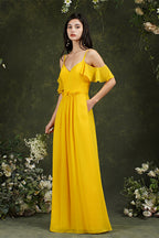 Langes Ballkleid aus Tüll mit Rüschen und Spaghettiträgern