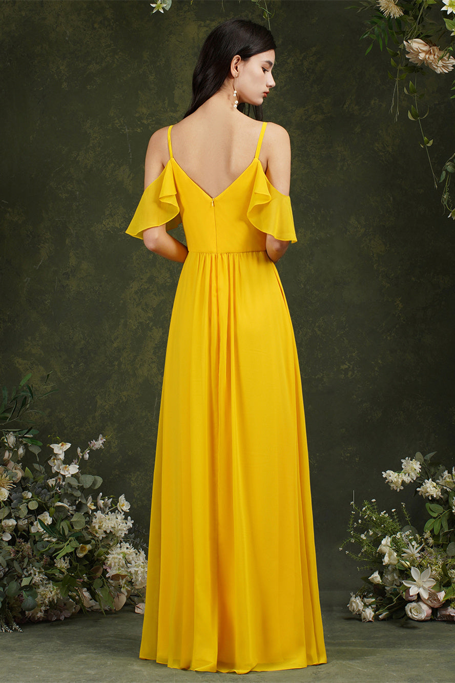 Langes Ballkleid aus Tüll mit Rüschen und Spaghettiträgern