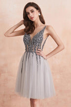 Vestidos de fiesta cortos de tul con escote en V y lentejuelas, color gris, para el regreso a casa PD336