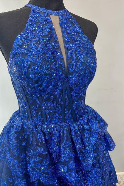 Seraphine | Langes, ärmelloses Empire-Spitzenkleid mit hohem Halsausschnitt und Stufen 
