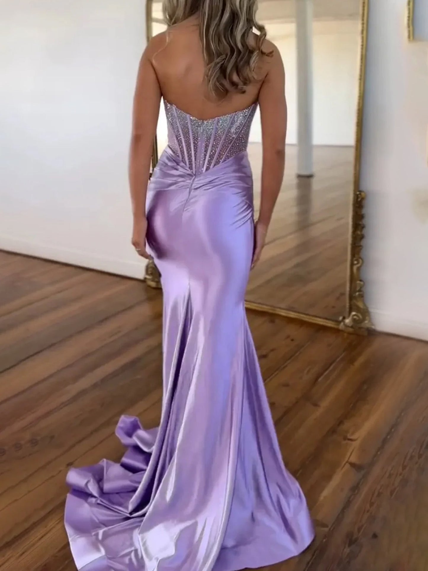 Serin | Lila trägerloses Meerjungfrau-Ballkleid aus Satin mit Perlen