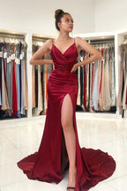 Vestido de noche de sirena sexy burdeos con escote en V, volantes y abertura lateral