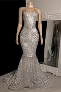 Vestido de fiesta sexy de sirena con tirantes cruzados, sin mangas y cuello halter con apliques
