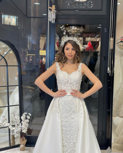 Vestido de novia de encaje sirena, sin mangas, con escote en forma de corazón y cola de corte sexy