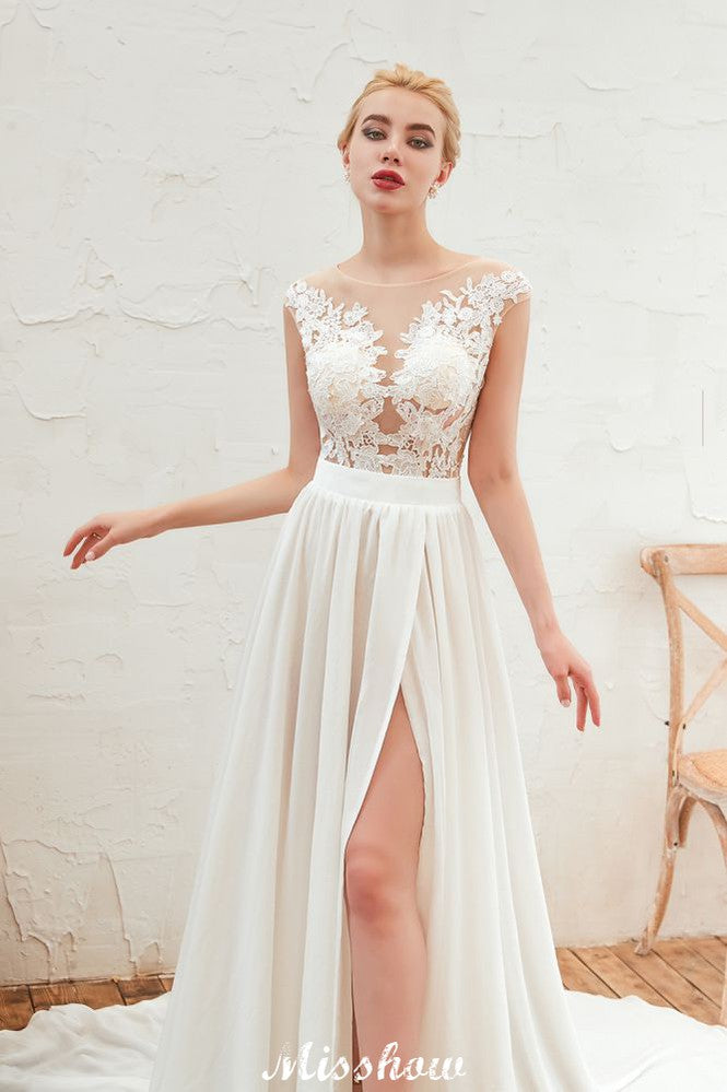 Sexy Brautkleid mit hohem Schlitz und Flügelärmeln, transparenter Rücken, elfenbeinfarbene Spitze