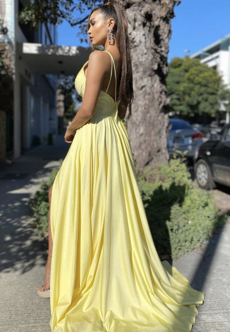 Vestidos de fiesta formales sexys de satén con escote en V, espalda descubierta y corte A con abertura