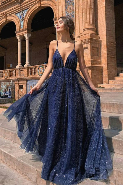 Sexy langes A-Linien-Ballkleid mit V-Ausschnitt und offenem Rücken aus Tüll und Pailletten
