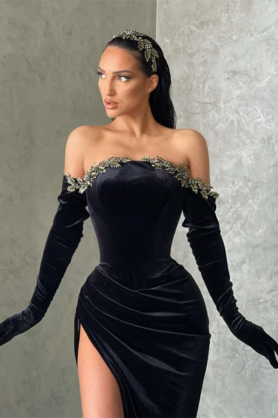 Sexy langes schwarzes schulterfreies Meerjungfrau-Ballkleid mit langen Ärmeln und Schlitz
