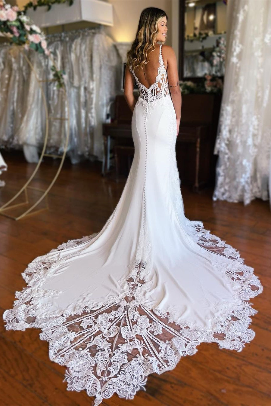 Sexy Langes Meerjungfrau Spaghettiträger Spitze Rückenfreies Brautkleid Mit Schleppe