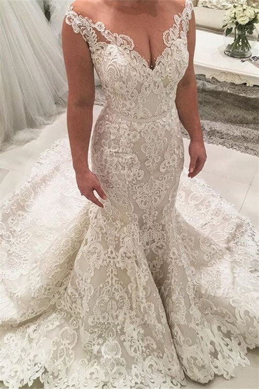 Sexy Langes Meerjungfrau V-Ausschnitt Spaghettiträger Applikationen Spitze Brautkleid