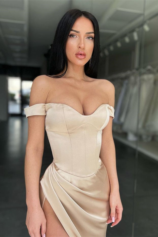 Sexy langes Ballkleid aus Satin mit schulterfreiem Seitenschlitz