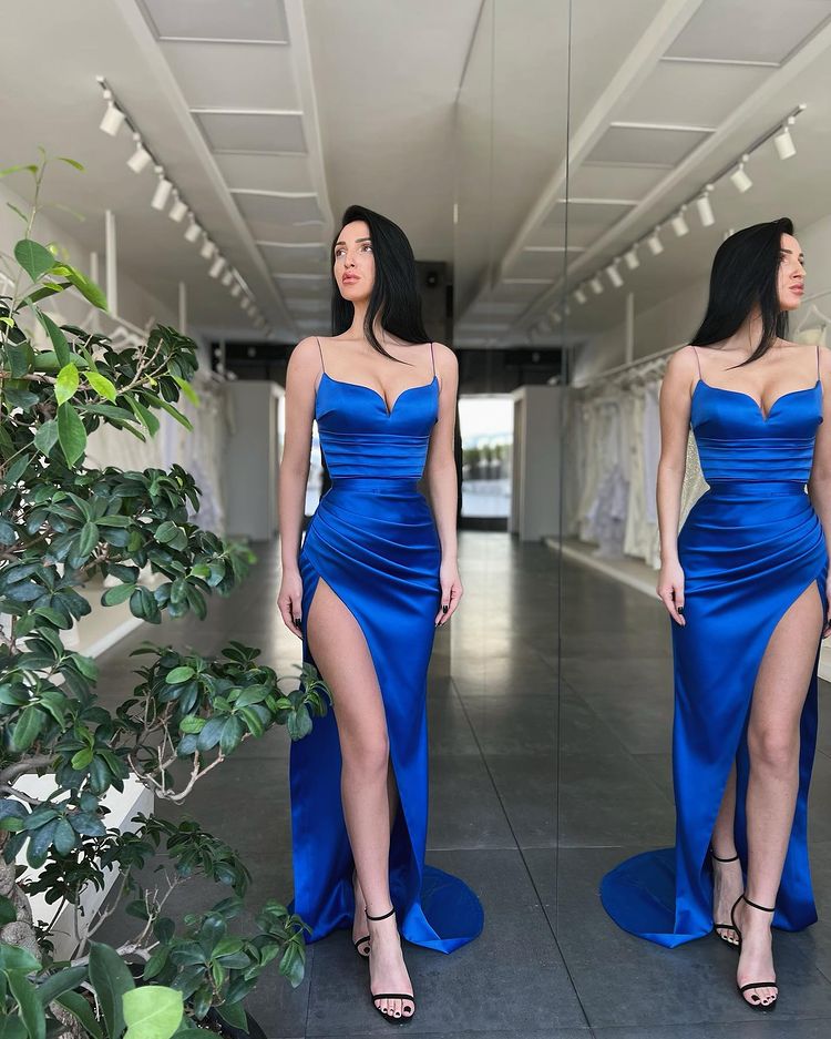Sexy königsblaue Meerjungfrau-Ballkleider mit Spaghettiträgern und Schlitz