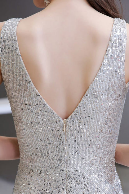 Sexy glänzender ärmelloser Ball-Jumpsuit mit silbernen Pailletten und V-Ausschnitt