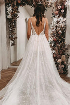 Vestidos de novia sexys de encaje, sin mangas y con tirantes finos