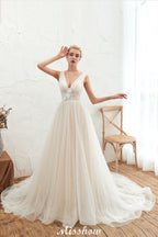 Vestido de novia sexy de tul estilo princesa con escote en V y apliques de encaje
