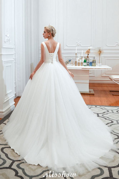 Sexy V-Ausschnitt Ärmelloses Prinzessin Frühlingshochzeitskleid | Weiße Brautkleider mit tiefem Rücken und Gürtel
