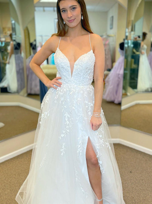 Vestidos de fiesta sexys de tul con encaje, escote en V y corte A, color blanco y con abertura