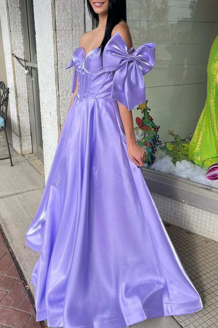 Shanty | A-Linien-Ballkleid mit schulterfreier Schleife und Plissee