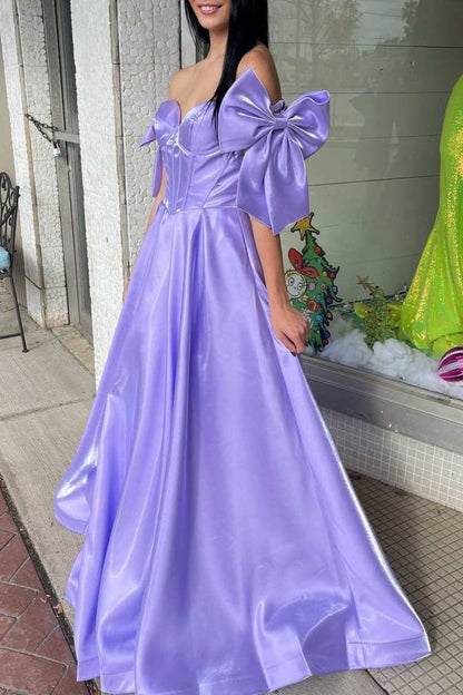 Shanty | A-Linien-Ballkleid mit schulterfreier Schleife und Plissee
