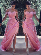 Etui-Linie/Säule Off-the-Shoulder Ärmellos Seide wie Satin Ballkleider