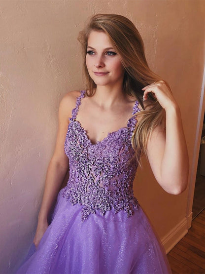 Glänzendes A-Linien-Kleid mit V-Ausschnitt und offenem Rücken aus Tüllspitze, langes Ball- und Abendkleid