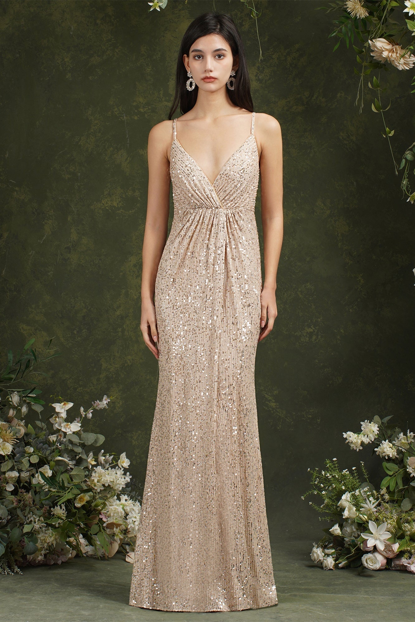 Vestido de dama de honor/baile de graduación con tirantes finos, escote en V y corte sirena hasta el suelo con lentejuelas brillantes