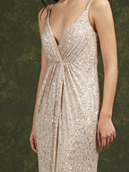 Vestido de dama de honor/baile de graduación con tirantes finos, escote en V y corte sirena hasta el suelo con lentejuelas brillantes