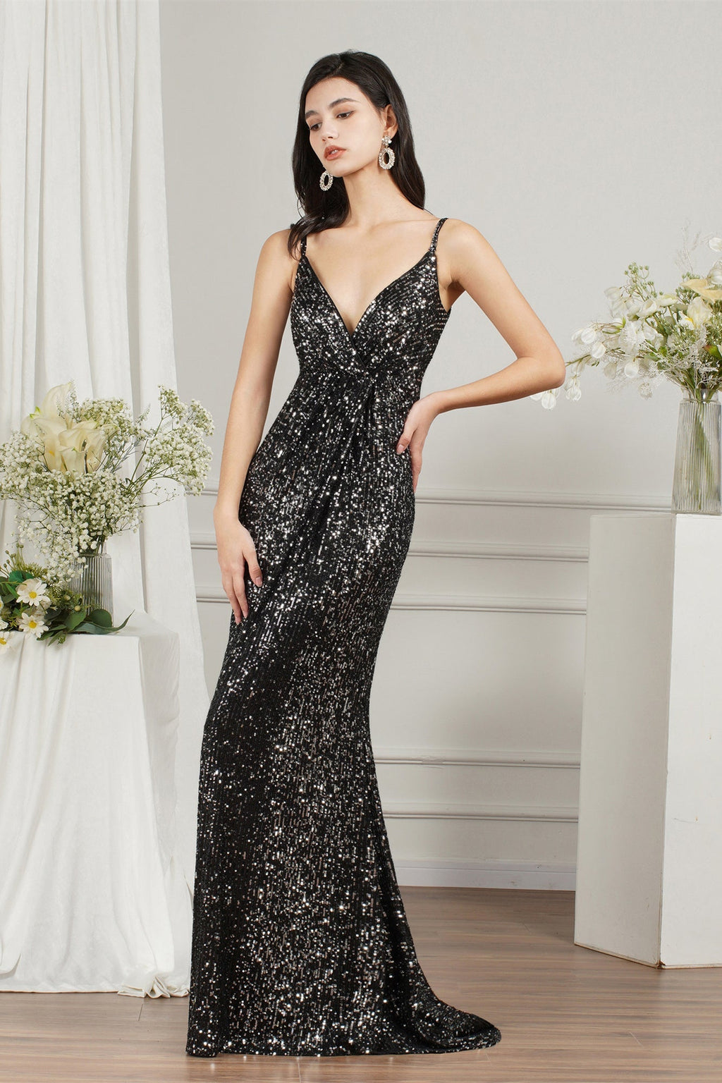 Vestido de dama de honor/baile de graduación con tirantes finos, escote en V y corte sirena hasta el suelo con lentejuelas brillantes